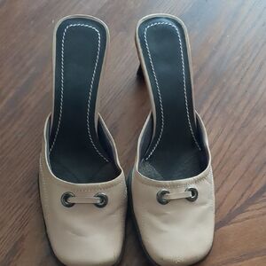 Elegant Beige Women's Mules